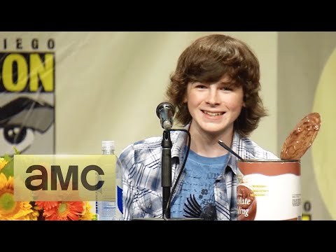 Andrew Lincoln on Carl Growing Up: Comic-Con Panel Highlights: The Walking Dead: Season 5
