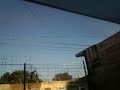 Pues este sonido fue muy extraño... y fuerte.. Se registro alrededor de las 4:26 pm en la ciudad de Tepic Nayarit México. Ya había escuchado sobre este tipo de sonido en programas de televisión; pero para serles sincero, yo creí que era una mentira y pues ya descubrí que no... Es muy parecido al sonido de un barco o de una trompeta o trombón. En la toma sale un niño que al parecer también escucha el sonido. Y algo curioso es que al minuto 1:30 cuando este sonido se hace largo y fuerte, la hoja de una de las plantas se levanta, hasta que este termina... Sali y pregunte a algunos vecinos que si lograron escuchar este fuerte ruido y algunos me dijeron que no, lo cual me hace dudar sobre su origen... A mí me provoco un poco de temor. Pero pues júzguelo usted mismo.. ACTUALIZACIÓN: El día de hoy (01/Marzo/2012) se escucho un estruendo en la Ciudad de Tepic a las 9:10 pm y no fue una tormenta o una explosión en un lugar, porque, esta despejado y no hay incidentes sobre un accidente. La pregunta es: ¿Qué habrá sido?