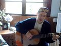 tomaz lima, o homem de bem, interpreta can��es em sua casa em teres�plis. veja mais no bairros.com: www.oglobo.com.br/bairros