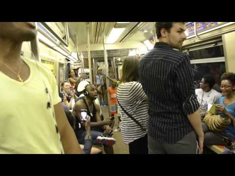 Cantan tema del “Rey León” en un tren de Nueva York y se vuelve viral