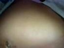 Neném levado na barriga da mamãe Vivian Neném levado na barriga da mamãe Vivian