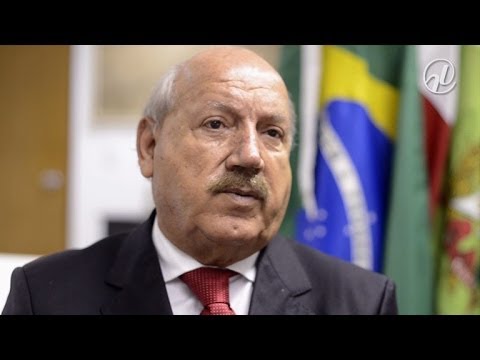 “A luta é por uma reforma política que elimine os entulhos do período autoritário”, defendia Luiz Henrique