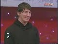Otra vez los hinchas hacen gala de su capacidad como investigadores,pero por qué no de agradecimiento;en ésta oportunidad es una chica,muy simpática por cierto:Soledadhttp://es.youtube.com/user/cholesole,quien no le dejó mucho chance a su ídolo,Lionel Messi.Lo mejor fue ver las repeticiones de sus grandes jugadas,y algo que llama demasiado la atención ,son las similitudes de sus mejores jugadas con el astro de todos los tiempos: Maradona.Las intervenciones de Goycochea,gran arquero y el conductor del programa son muy buenas y oportunas,la verdad, el programa es todo un golazo.Lionel Andrés Messi nació el 24 de Junio de 1987 en la ciudad de Rosario, Santa Fé, Republica Argentina, comenzó su carrera deportiva a los 5 años en el club Grandoli, un club barrial de baby fútbol de la misma ciudad, el cual era dirigido por su padre. Posteriormente en el año 1995 al cumplir 7 años comenzó a jugar en las divisiones inferiores de Newell's Old Boys.Su condición de jugador 
