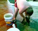 Bañando a Malu