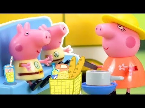 Peppa Pig Official Channel | Peppa Pig Stop Motion: Peppa Pig's Surprise Holiday