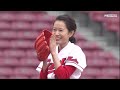 前田敦子、始球式でミニスカ&生脚 始球式