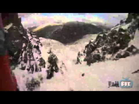 Alpinista graba su propia caída