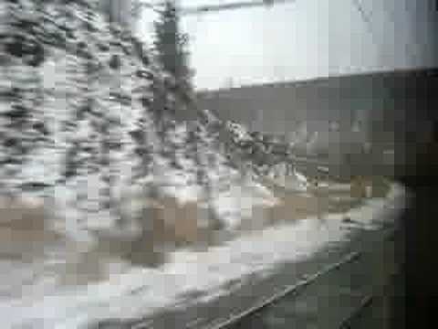 スリュジャンカへ下るシベリア鉄道