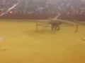 Toro destroza plataforma  en Laguna de Duero