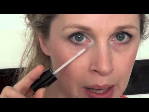 Eyesential - Eyesential is een speciaal ontwikkelde quick fix die de lijntjes, wallen, donkere kringen en rimpels rond je ogen laat verdwijnen in maximaal 5 minuten. Je m...