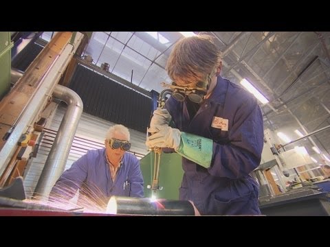 Pays bas - http://fr.euronews.com/ A Rotterdam aux Pays-Bas, c'est l'heure de la récréation pour ces jeunes en formation professionnelle. Contrairement à beaucoup d'aut...