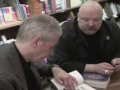 Firma de libros de 'Freefall' en Londres