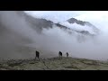 Fünf Jahre GORE-TEX® Transalpine-RunKleines Jubiläum auf Ursprungs-StreckeWie schnell die Zeit vergeht! Vor fünf Jahren reifte die Idee für ein Etappenrennen quer über die Alpen, dessen Premiere von knapp 100 Teams in Angriff genommen wurde. 2009 steht bereits das erste kleine Jubiläum des GORE-TEX® Transalpine-Run vor der Tür, der in der kurzen Zeit seines Bestehens schon jetzt Kultstatus in der Laufszene genießt. Zu seinem fünften Geburtstag wird das Etappenrennen im nächsten Jahr auf der Westroute von Oberstdorf (GER) nach Latsch (ITA) vom 5. bis 12. September stattfinden.