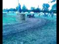videos de tracteur tondeuse en drift.mp4