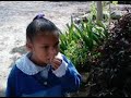 UN DIA DE SABADO SALIENDO DE LA IGLESIA ADVENTISTA Y DE FONDO UNA MUSICA DE HUAYNITO QUE LINDA FLOR DE SILVERIO URBINA