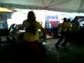 L�o dan�ando com um bebado!