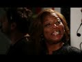 queen latifah visits tvs biggest stars during a dream sequence at people's choice awards 2011.