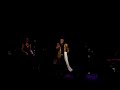 concierto de tonino carotone en el teatro castelar de elda, aparecio con una casta�a del 15, cubata en mano y nos hizo reir con ese estilazo suyo