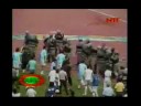 Bolivian footballers fight with police