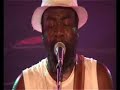 trechos do dvd de clinton fearon gravado em lyon (fran�a) 2004.