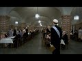 Du Levande (You, the Living'den marş sekansı) El brindis.