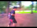 es un partido de futbool comico que se realisa en el parque los pinitos