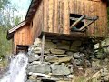 Restored saw mill in fully working condition. Located in Bjørkedalen in Norway. The waterfall turns a wheel which powers the vertical frame with the saw blade. The advancement of the log is also water powered. This kind of saw mills were introduced in Norway around year 1520 by german (hanseatic) engineers. Only five such saw mills exists in Norway today.Oppgangsaga på Bjørkedalen i Volda. Restaurert av Bjørkedal Kystlag etter tegninger av Saxe Bjørkedal. Filmet i 2006.Oppgangsag på Bjørkedalen redigert til en lenger versjon.Se mer om vikingskip, båter og grindverksbygg på vikingskip.com