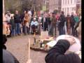 videos de Muzikaal protest tegen omzagen boom