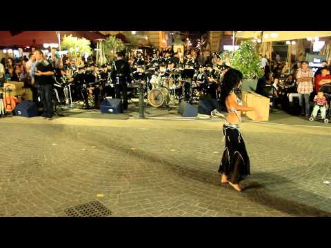 Belly Dancer Cora Turner at Notte Bianca Belly Dancer Cora Turner at Notte Bianca