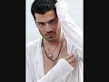 new song from kwstantino argyroΣε ξέρω καλάΣτίχοι: ΓΙΑΝΝΗΣ ΜΠΑΓΟΥΛΗΣΜουσική: ΧΡΙΣΤΟΦΟΡΟΣ ΓΕΡΜΕΝΗΣΚωνσταντίνος ΑργυρόςΚι όμως από κάπου σε ξέρωκι όμως κάπου σ΄έχω ξαναδείκαρδιά μου ίσως σε προηγούμενη ζωή μαςζωή μου ίσως να έχουμε συναντηθείΠέρασαν τόσα καλοκαίριατις νύχτες έψαχνα στ΄αστέριαχρόνια περίμενα πως θα΄ρθειςτο ήξερα φως μου θα΄ρχόσουν ξανάΠέρασαν τόσα καλοκαίριατις νύχτες έψαχνα στ΄αστέριαέτσι σε είχα στο μυαλό μουσε ξέρω σου λέω σε ξέρω καλάσε ξέρω καλά...Κι όμως δεν μπορεί να΄σαι άλληέτσι εγώ σε είχα φανταστείστα όνειρά μου ερχόσουν φως μου κάθε βράδυκι όμως σου λέω πριν σε γνωρίσω σ΄είχα δειΠέρασαν τόσα καλοκαίριατις νύχτες έψαχνα στ΄αστέριαχρόνια περίμενα πως θα΄ρθειςτο ήξερα φως μου θα΄ρχόσουν ξανάΠέρασαν τόσα καλοκαίριατις νύχτες έψαχνα στ΄αστέριαέτσι σε είχα στο μυαλό μουσε ξέρω σου λέω σε ξέρω καλάσε ξέρω καλά...