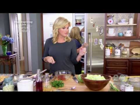 kelly clarkson - Trisha Yearwood makes corn salsa, stuffed pork chops and no-bake chocolate peanut butter squares for Kelly Clarkson. The two singers also duet on