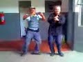 POLICIAL SE DESTRAINDO...
