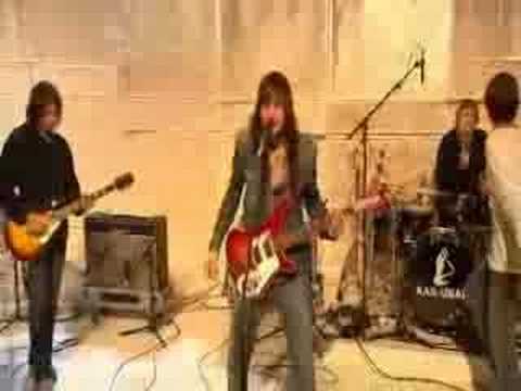 Kasabian - Processed Beats (live)