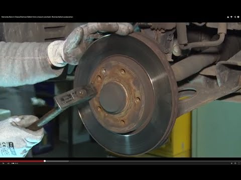 Mercedes-Benz A Klasse Bremsen vorne wechseln. How to Replace Disc Brakes.