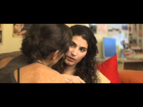 She Loves Me She Loves Me Not - Trailer