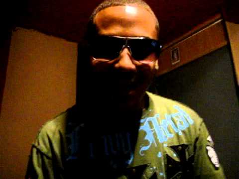 Leroy Ft Molina  -  Mi Recamara (Preview)