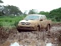Hilux T
