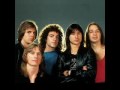 clip video Worlds Apart Beggin' To Be Written