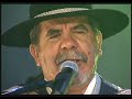 os lend�rios fagundes, cantando tropeiro velho - na homenagem ao maior cantador do rio grande teixeirinha.
copyright rbs