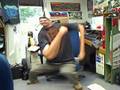 videos de Tiny Legs gots Mad Strength