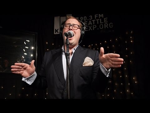 St. Paul - http://KEXP.ORG presents St. Paul & The Broken Bones performing live in the KEXP studio. Recorded April 19, 2014. Songs: Like a Mighty River It's Midnight Ca...