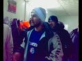 komik, g�l�n� beyaz izleyin k�ksal anlat?yo