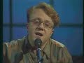 actuaci�n ac�stica de hilario camacho en tv en 1988  -las pinturas son de octavio colis hechas para la ocasi�n -gracias a pl�mez por la info