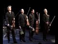 el cuarteto de cuerdas kronos quartet, formado por david harrington, john sherba (viol�n), hank dutt (viola) y jeffrey zeigler (violonchelo) se present� el 13 de diciembre en el palacio de bellas artes.

el concierto incluy� 10 obras, escritas entre otros por john zorn, mark grey, bernard herrman y conlon nancarrow.