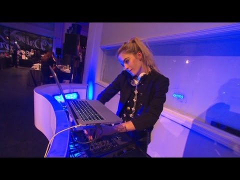 djs - From nightclubs to fashion shows, women are jumping on the DJ circuit, proving that spinning turntables isn't just for men.
