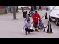Hj�lp! - �rjan provar pantomim