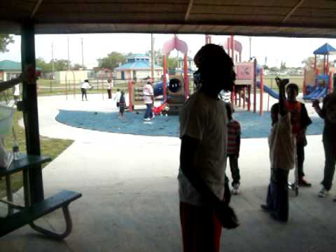 BUCWEEBOIZ - YUNG SLIM SWINGIN DAT.