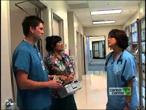 how to become a critical care rn