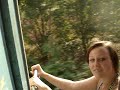 Mich�le beim Bahnsurfen in Thailand
