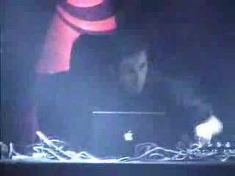 VIDEO DAFT PUNK SANS CASQUE, A QUOI RESSEMBLENT LES DAFT PUNK, THOMAS BANGALTER DECOUVERT